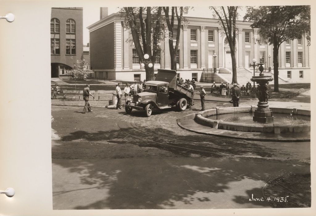 Miniature of Burlington City Hall Park