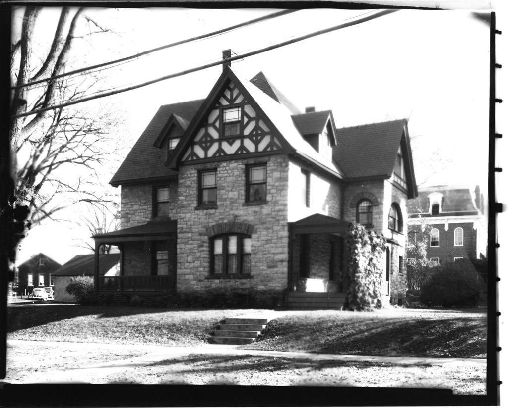 Miniature of UVM - Mansfield House