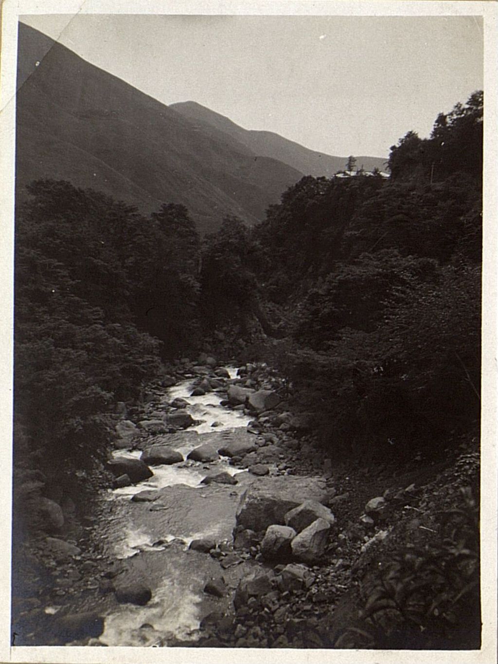 Miniature of A river in the countryside