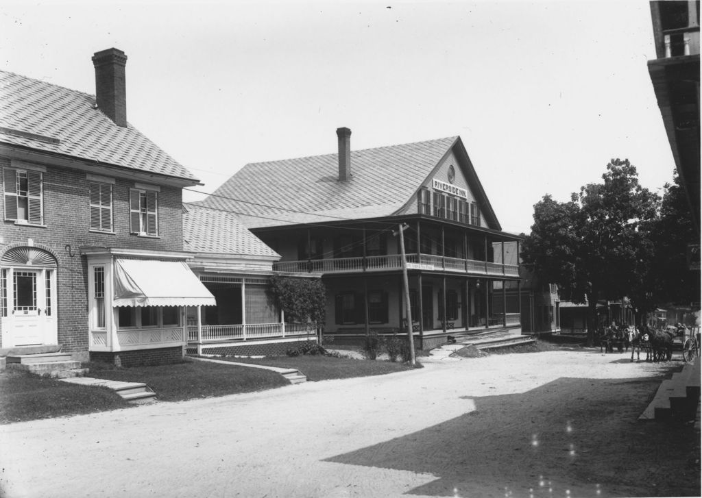 Miniature of Riverside Inn and Hunt's Tavern, South Londonderry, Vt.