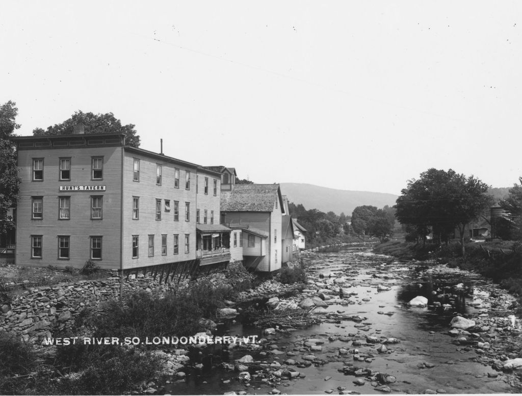 Miniature of Hunt's Tavern, So. Londonderry, Vt.