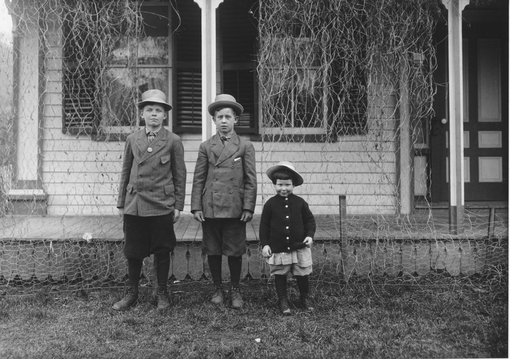 Miniature of Three children in front of a house, Newfane, Vt.