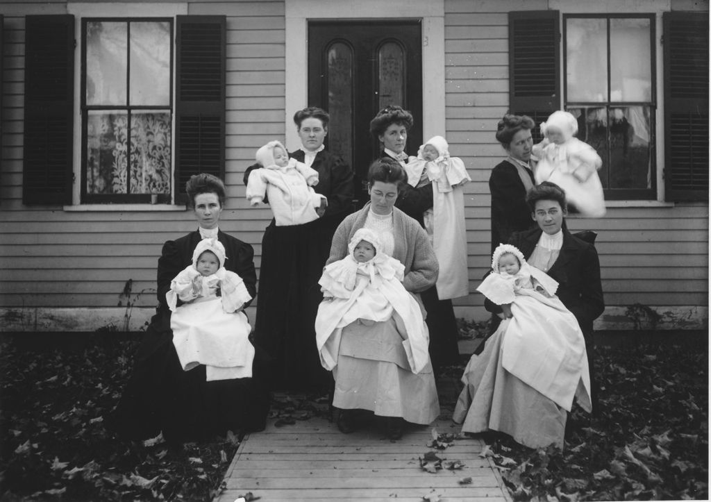 Miniature of Six women holding six babies in front of a house in Vermont